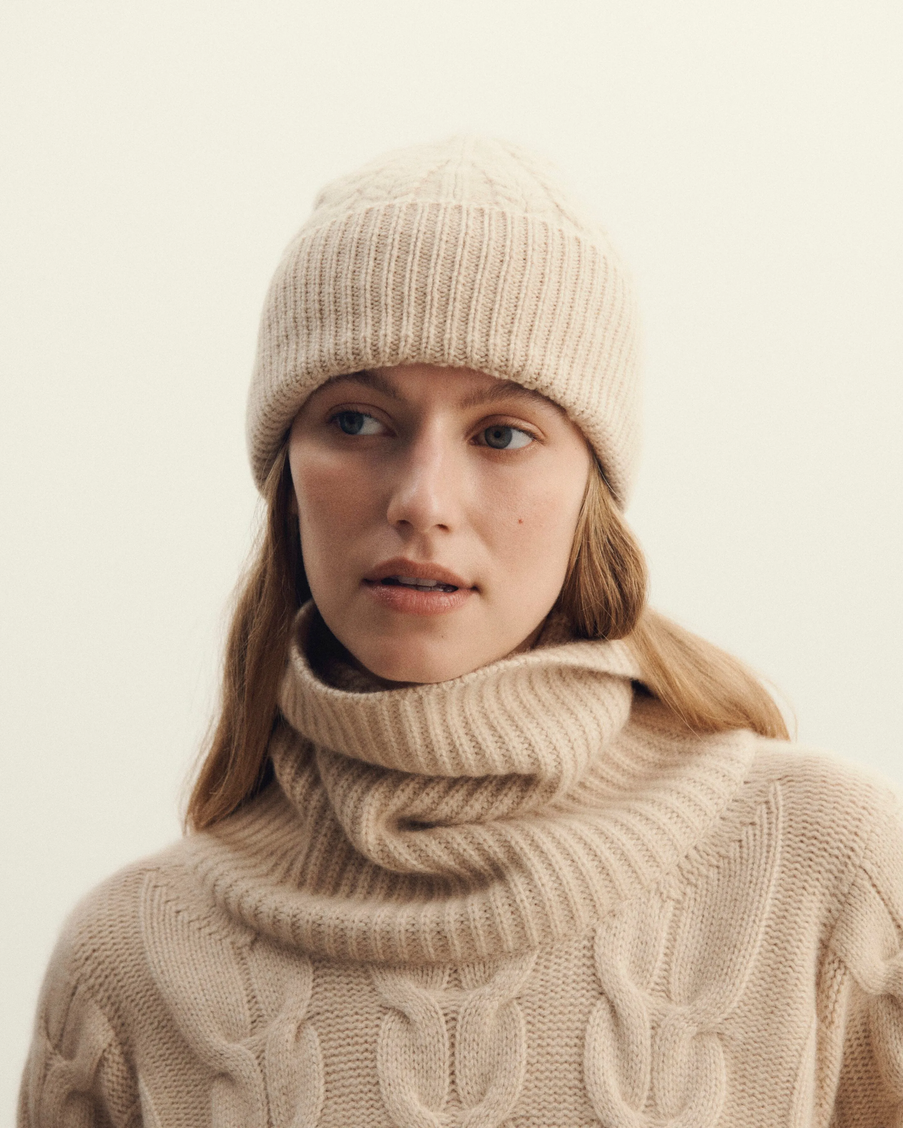 Cable knit hat with turn-up Eric Bompard