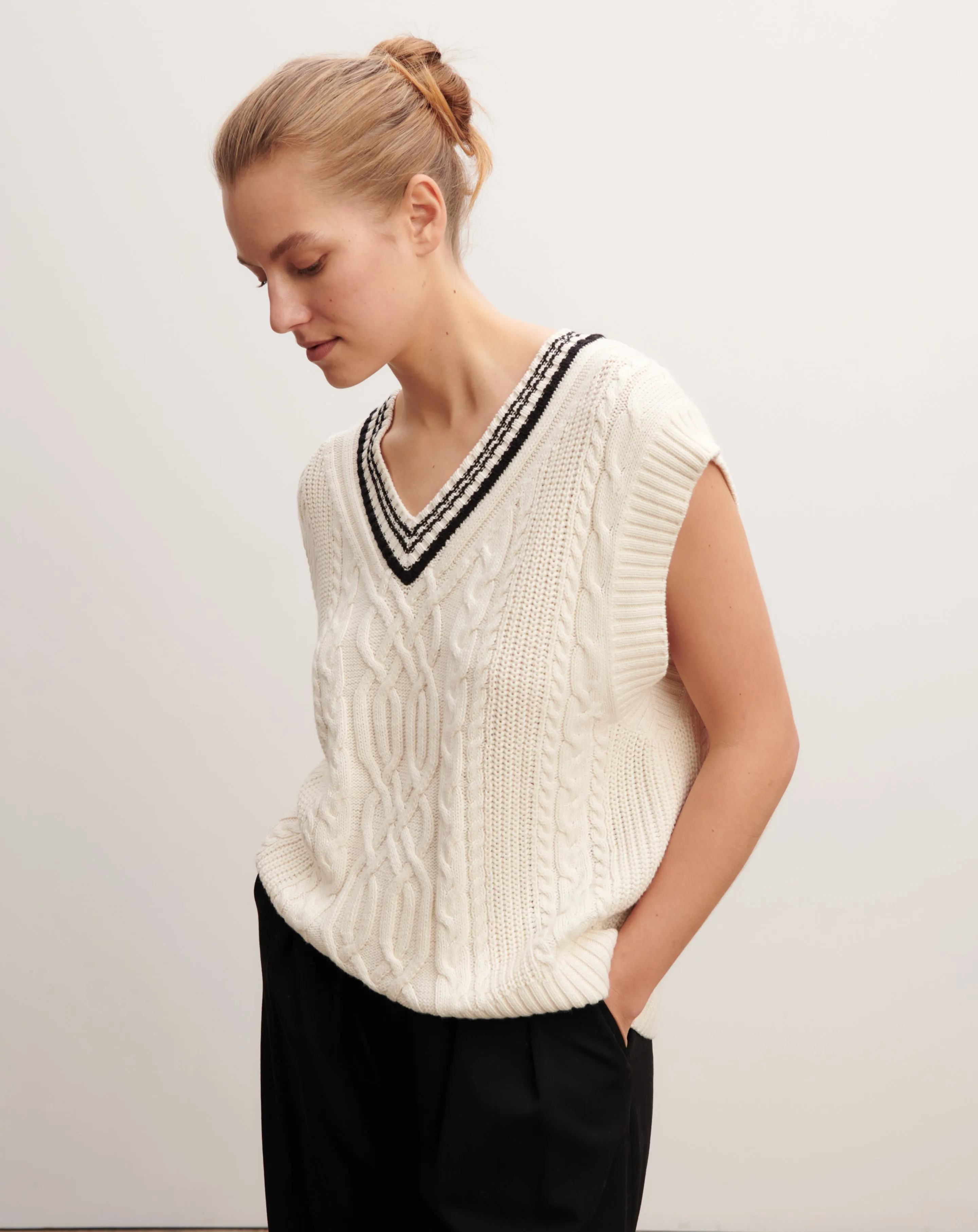 Cable sleeveless pullover Eric Bompard