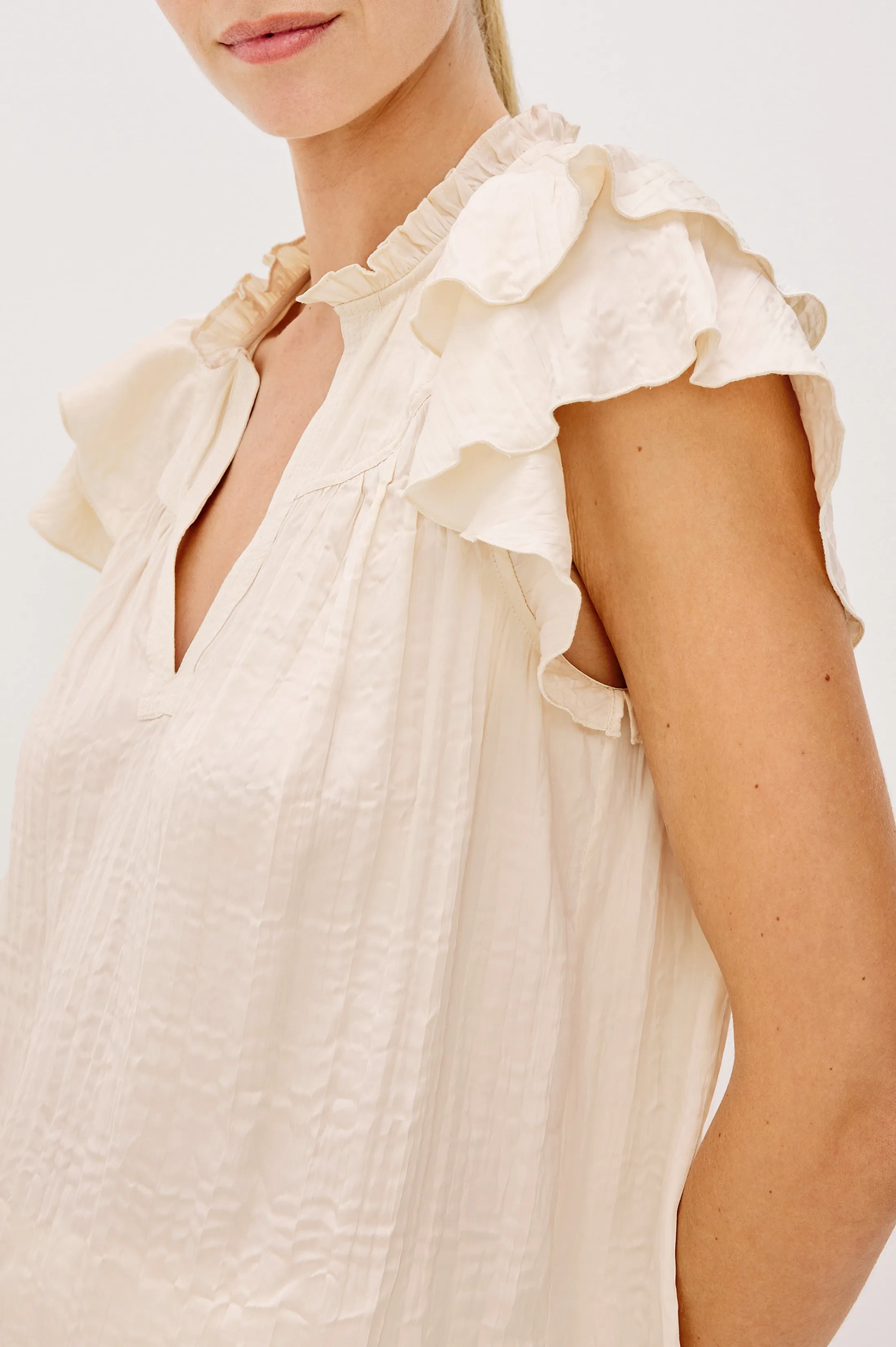 CALISTA TOP - IVORY Rails