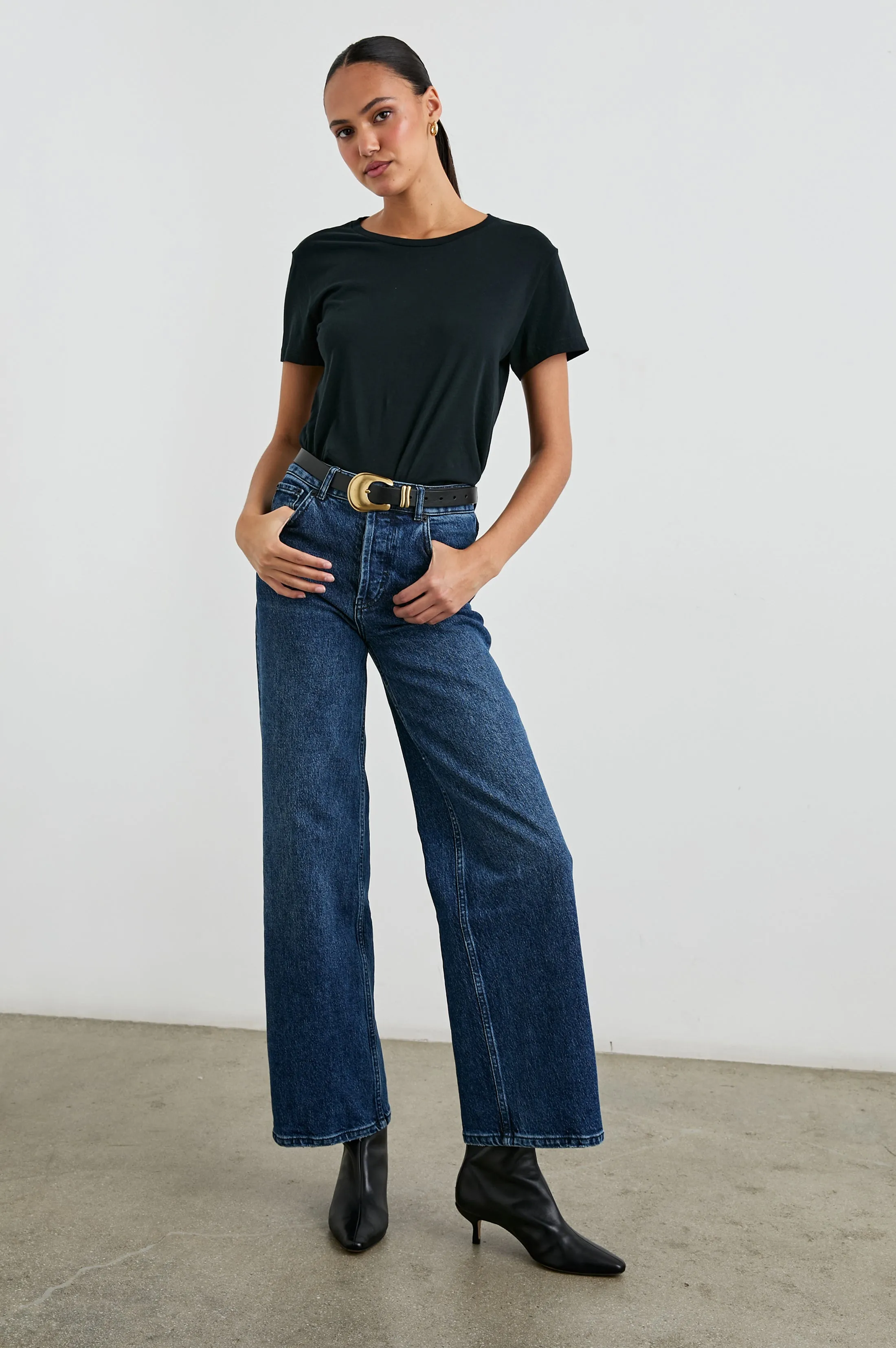 CLASSIC CREW NECK T-SHIRT - BLACK Rails