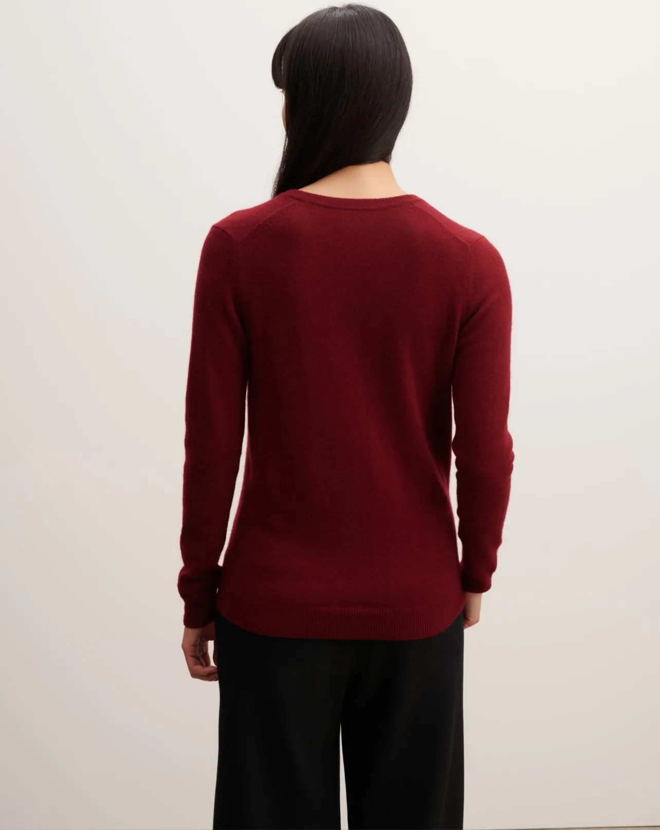 Classic V-neck pullover Eric Bompard