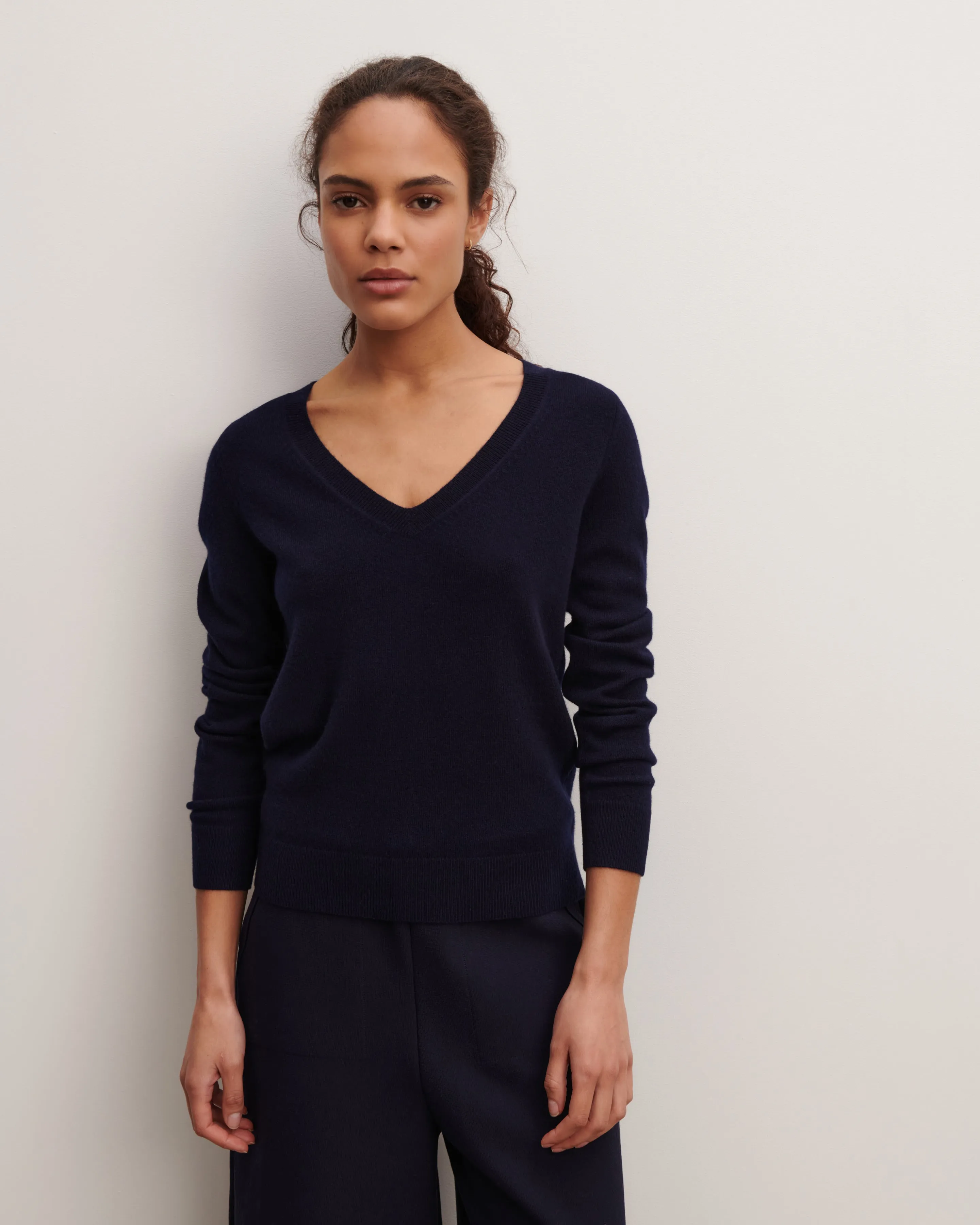 Classic V-neck pullover Eric Bompard