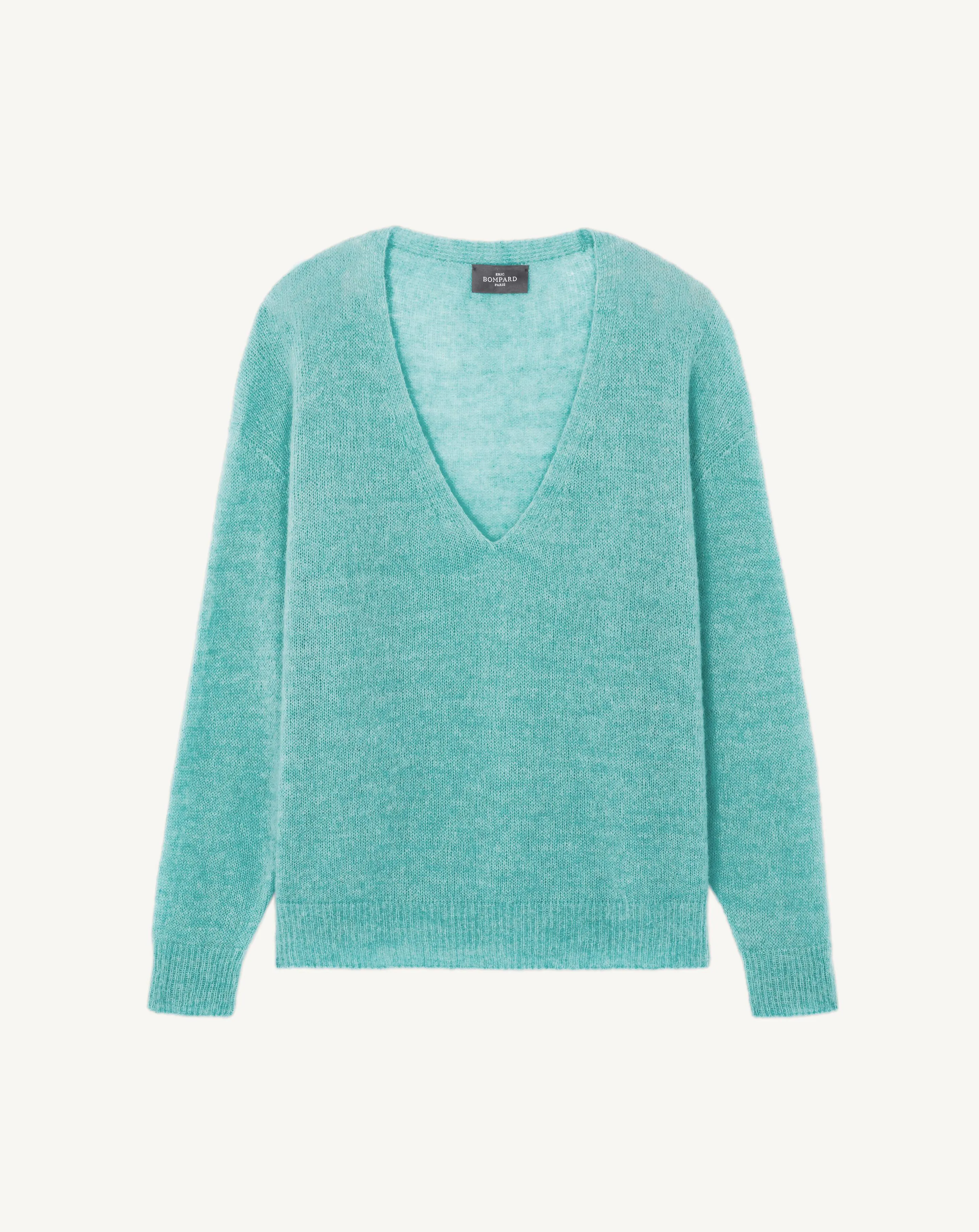 Feather-light knit V-neck Eric Bompard