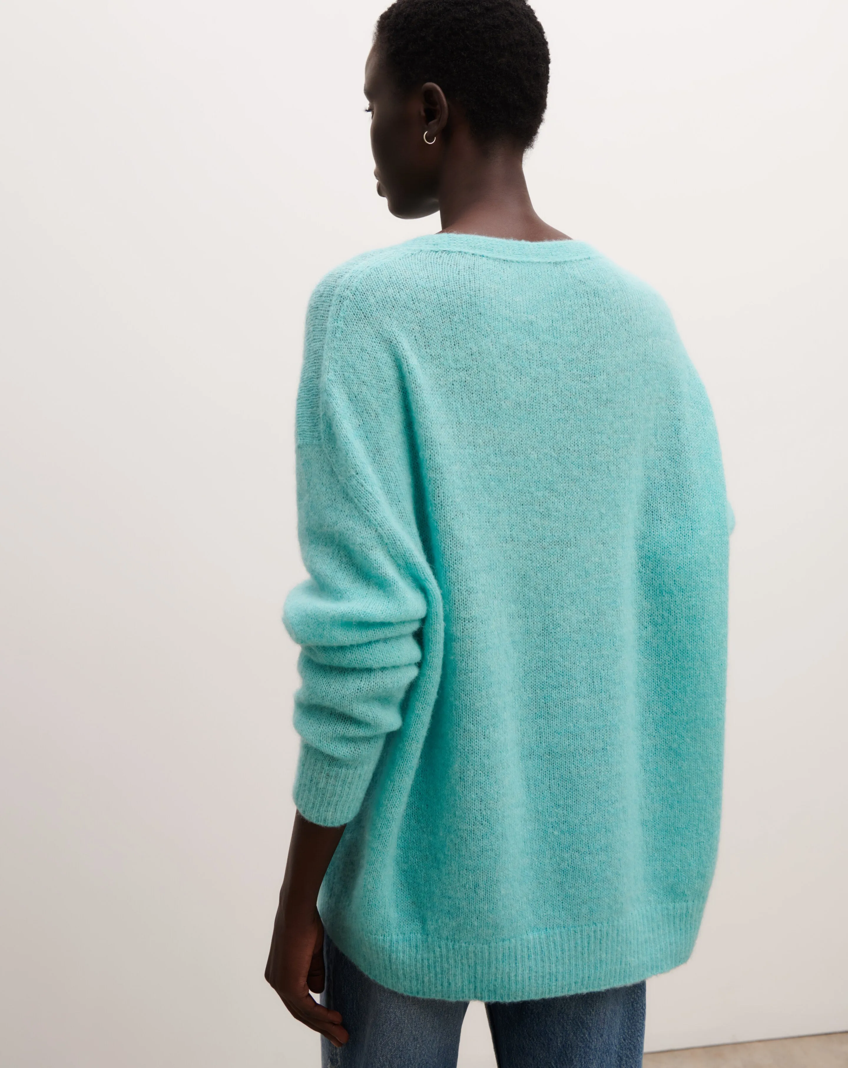 Feather-light knit V-neck Eric Bompard