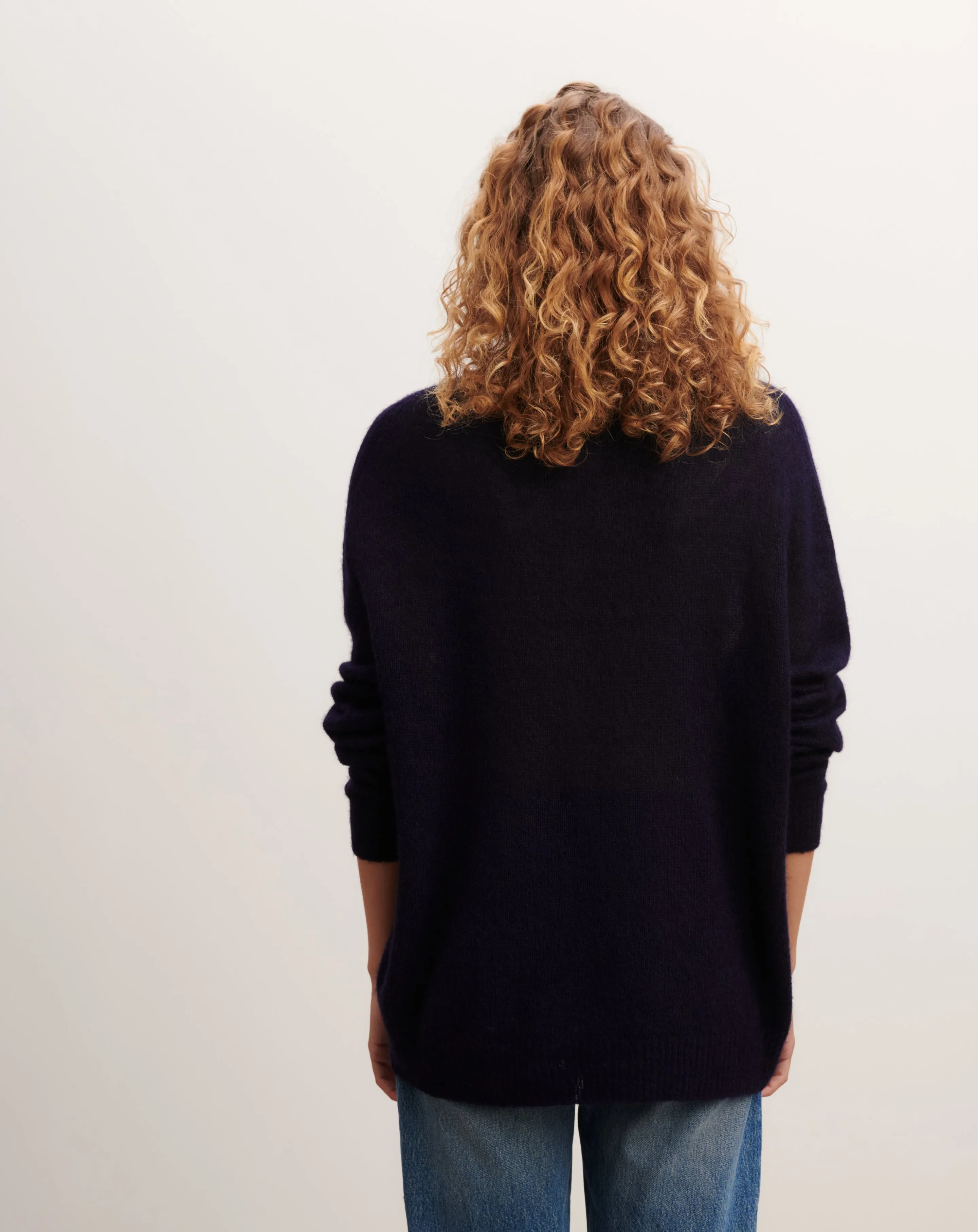 Feather-light knit V-neck Eric Bompard