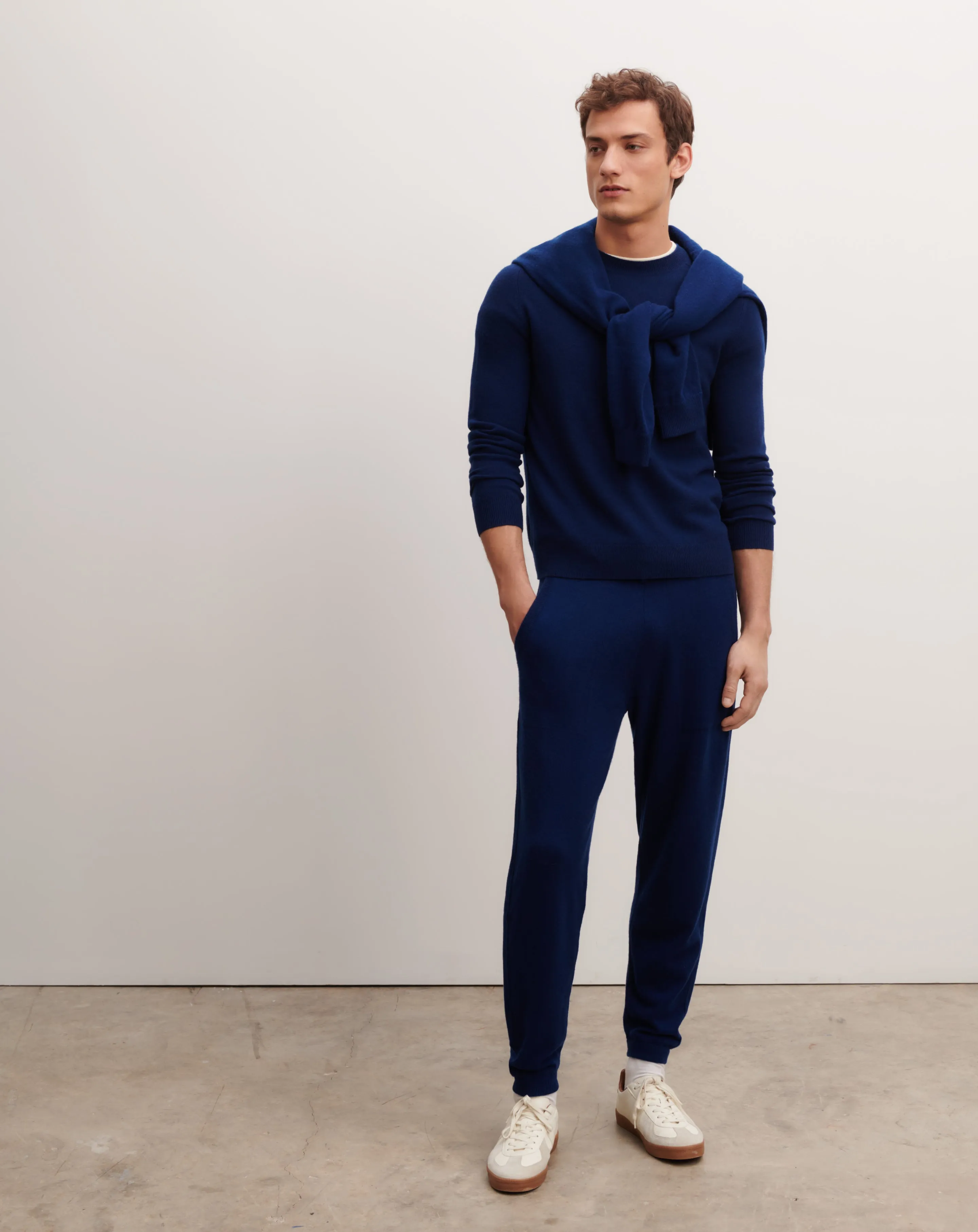 Hammer-sleeved round neck pullover Eric Bompard