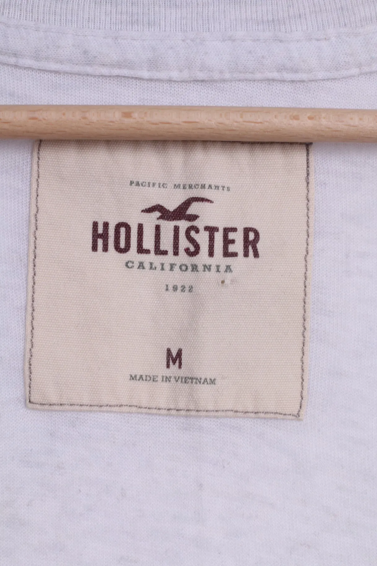 Hollister Womens M Shirt Beige Cotton V Neck Graphic Summer Sun Top