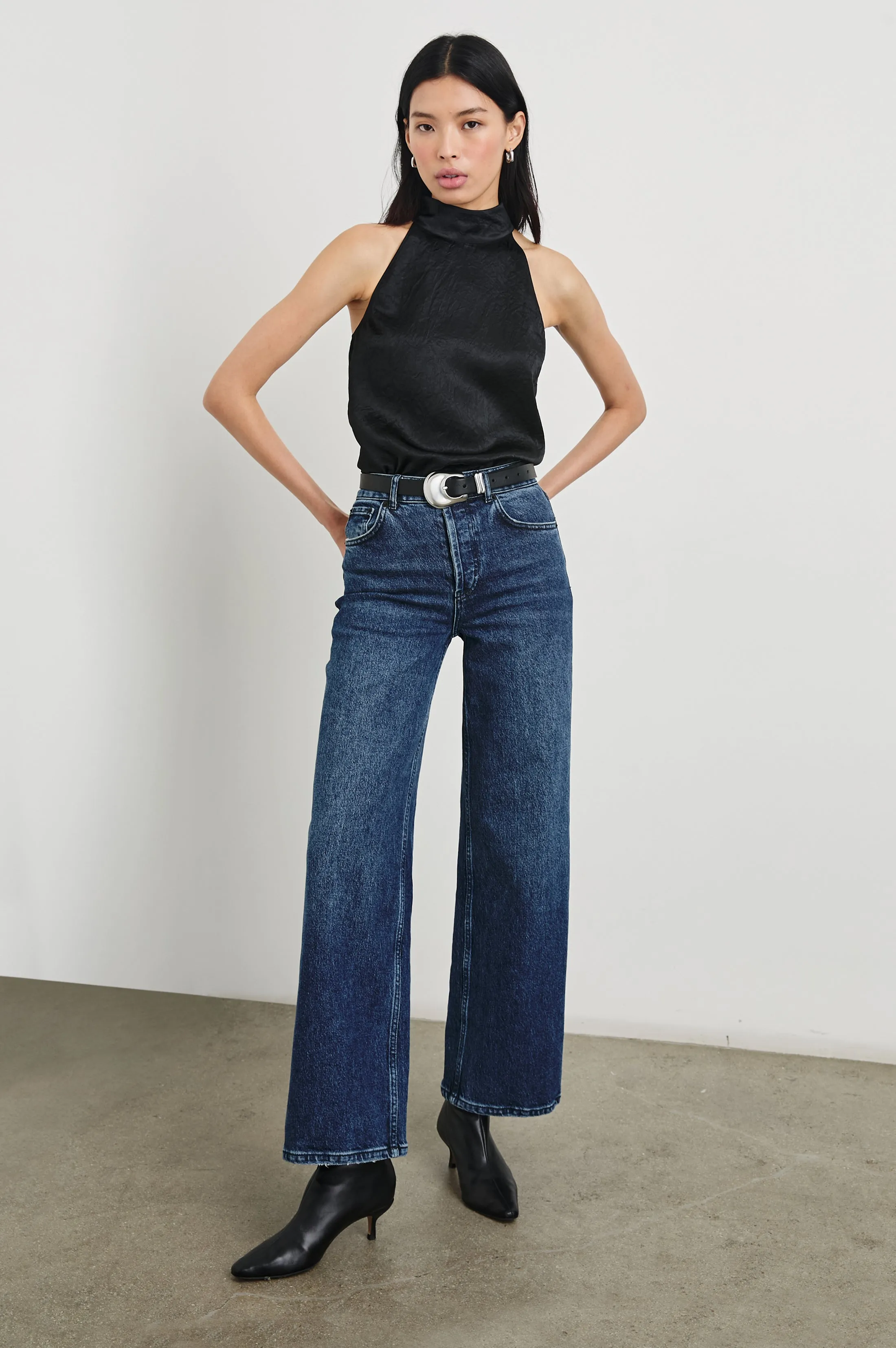 LEAH TOP - BLACK CRINKLE Rails