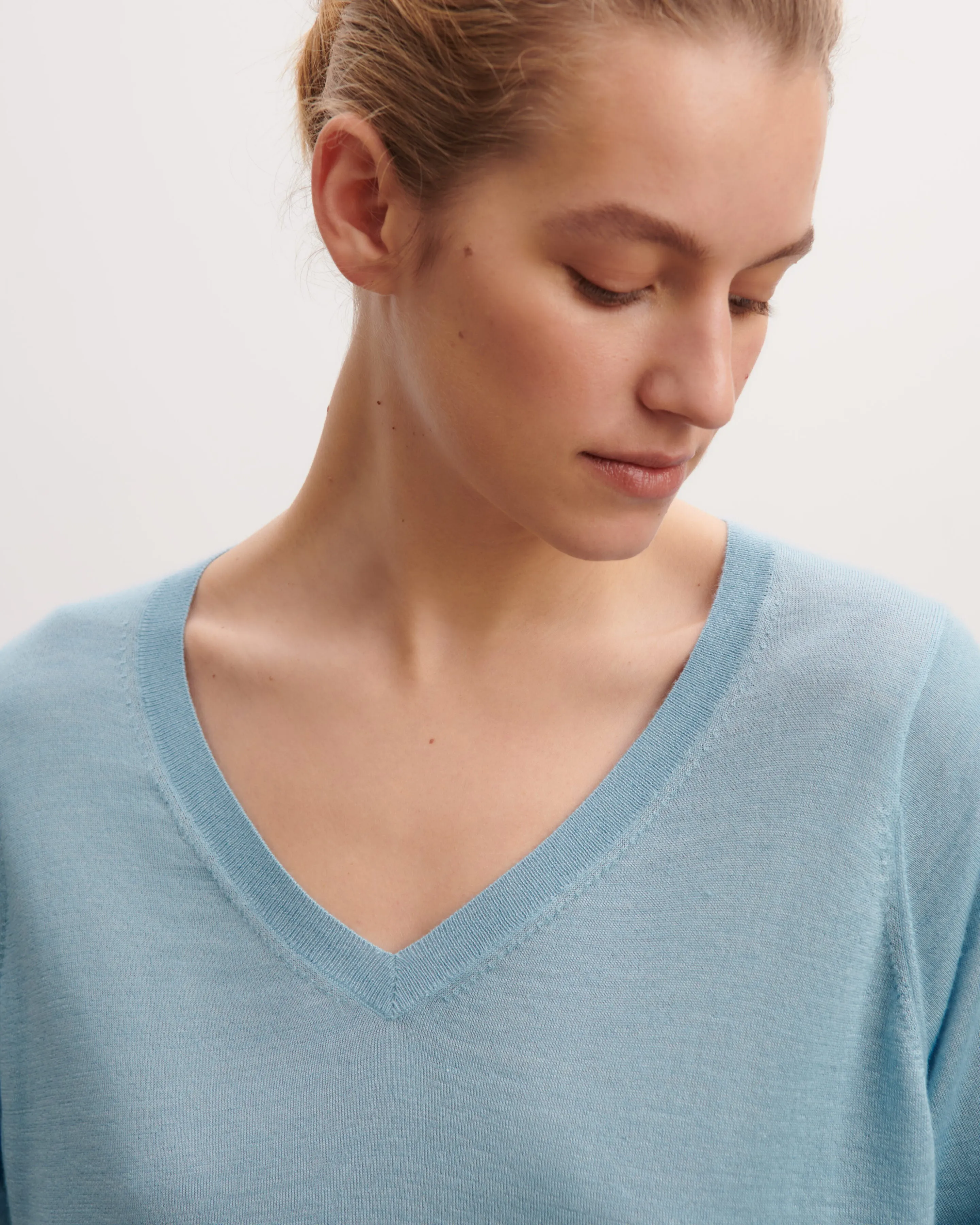 Loose V-neck pullover Eric Bompard