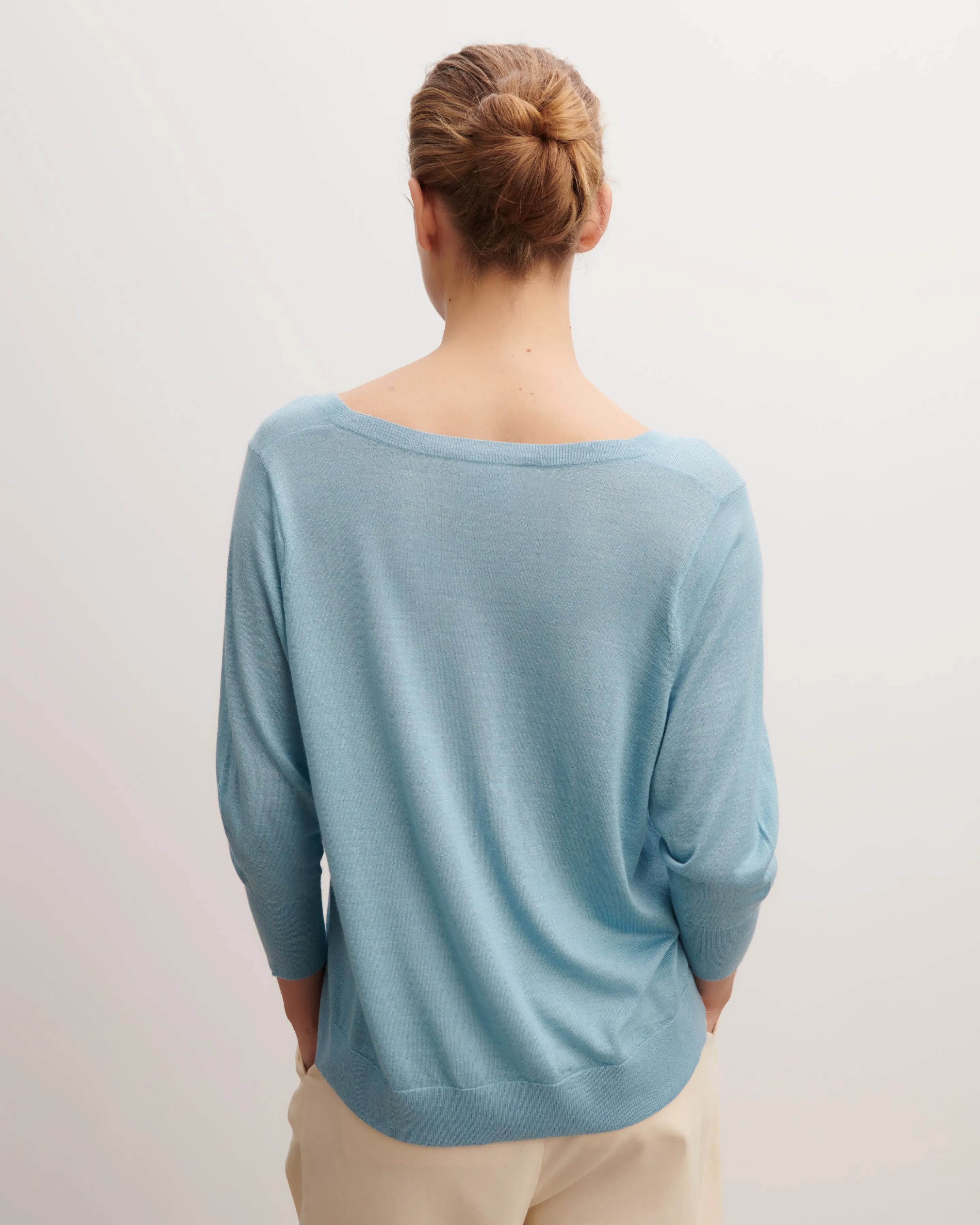 Loose V-neck pullover Eric Bompard