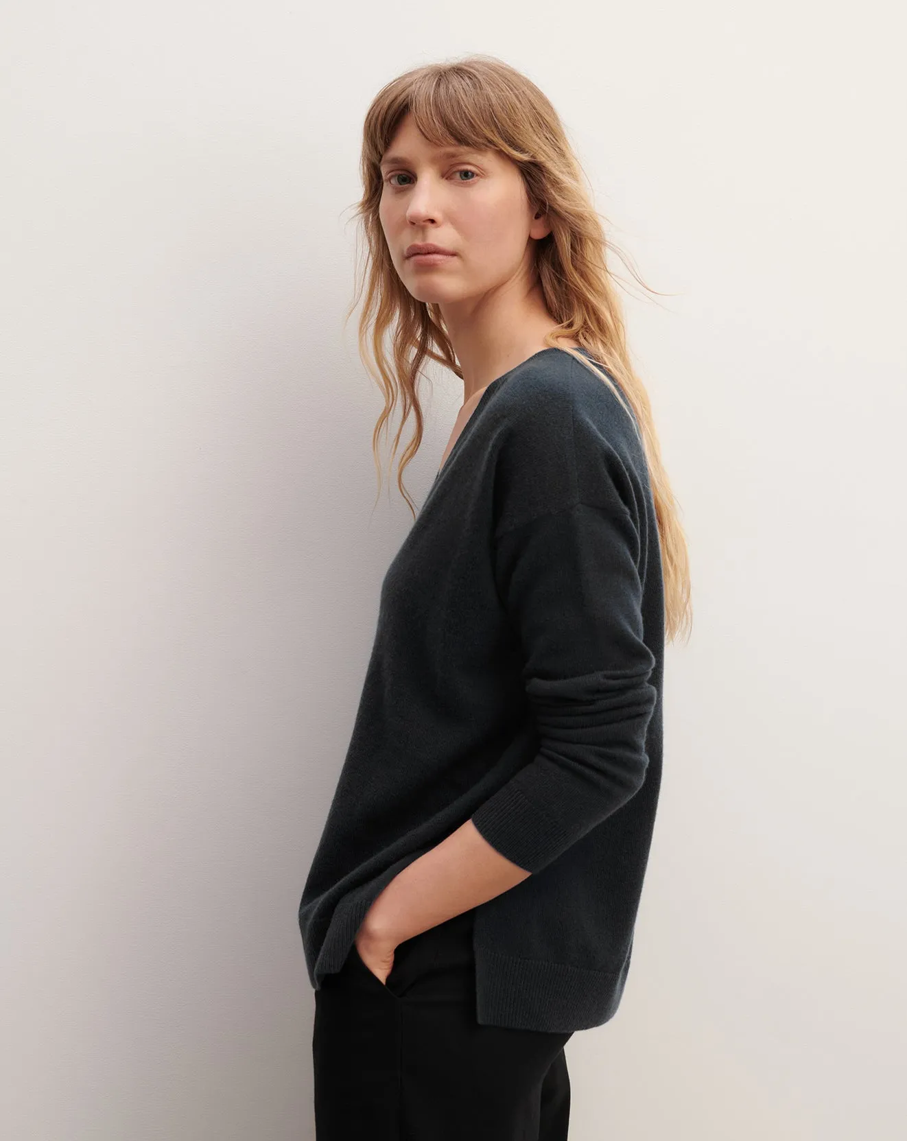 Loose V-neck pullover Eric Bompard