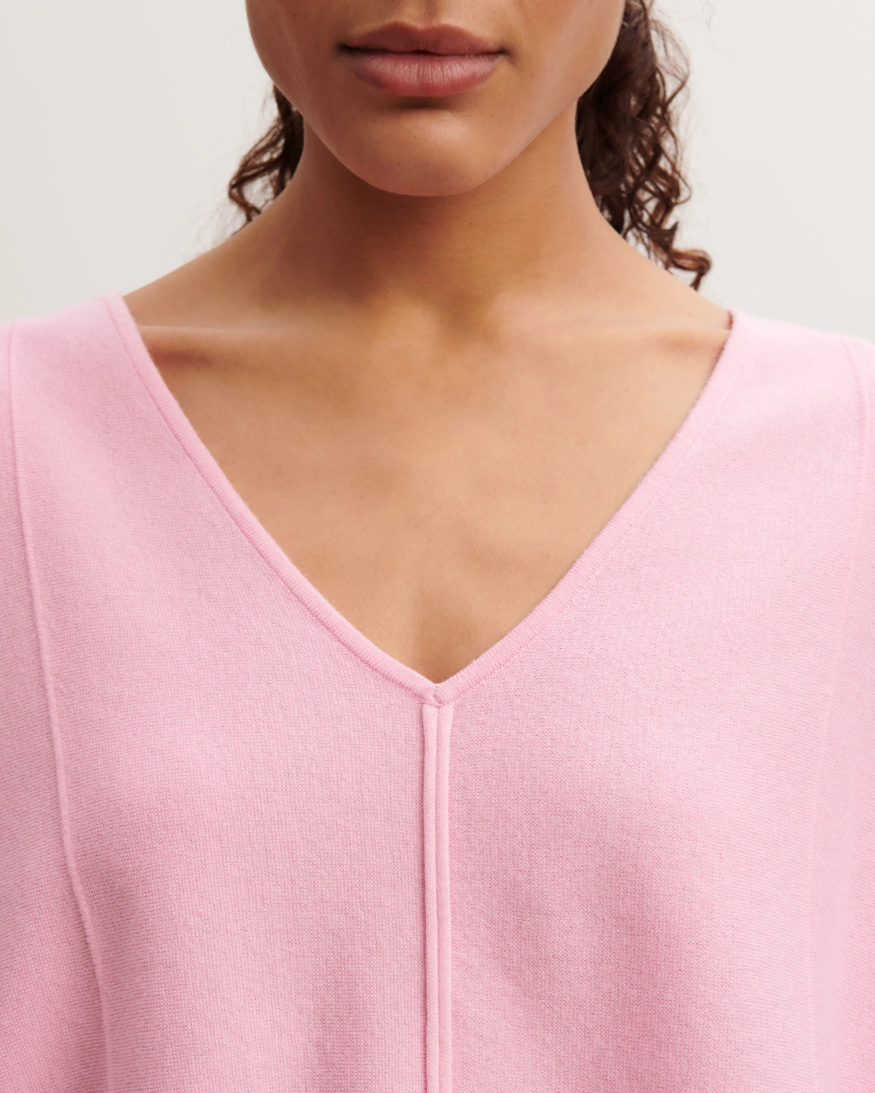 Minimalist V-neck pullover Eric Bompard
