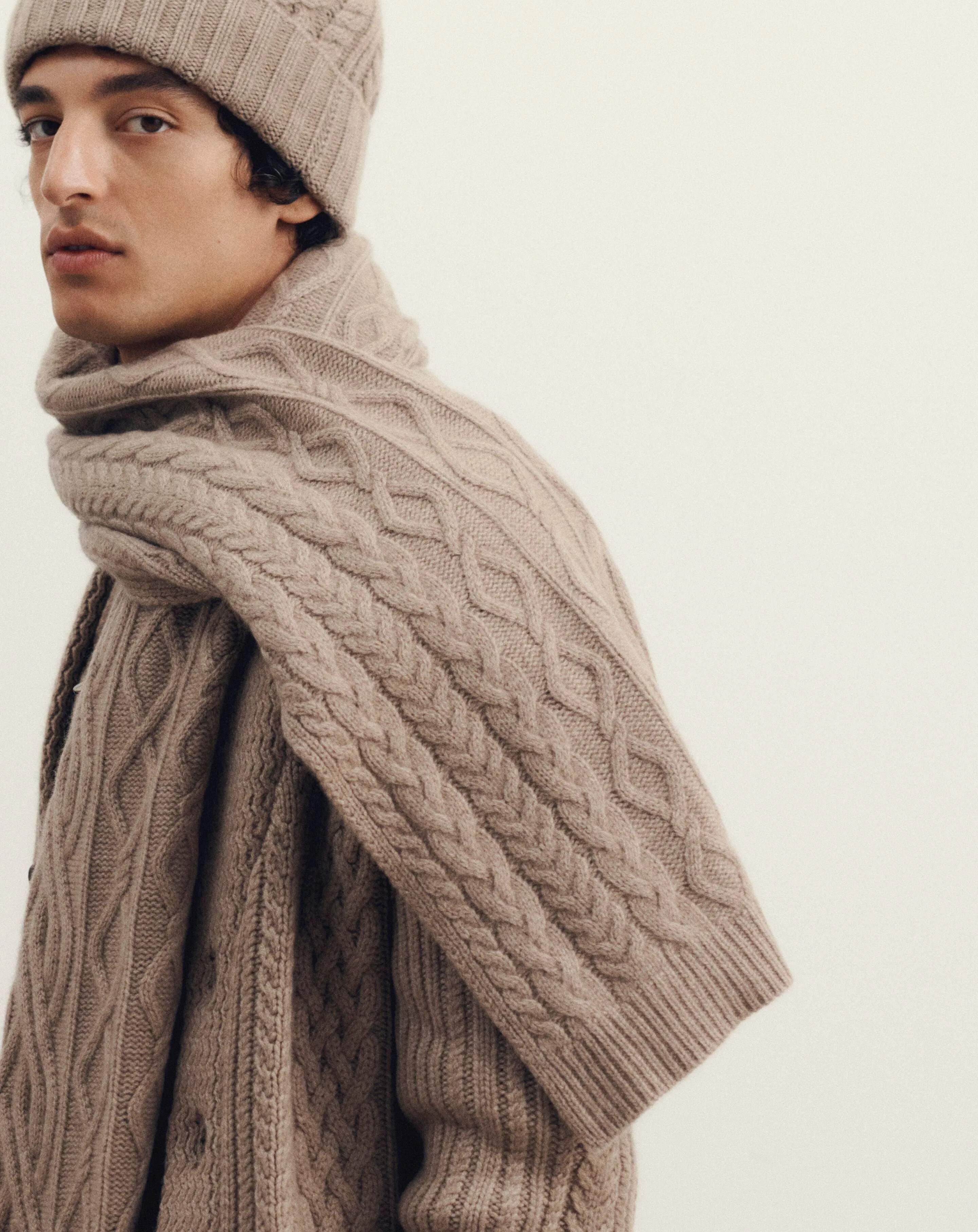 Oversized cable knit scarf Eric Bompard