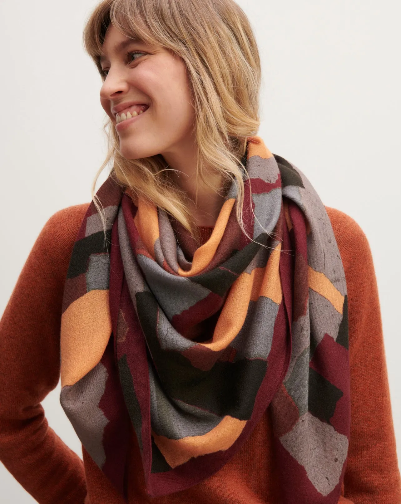 Printed square scarf Eric Bompard