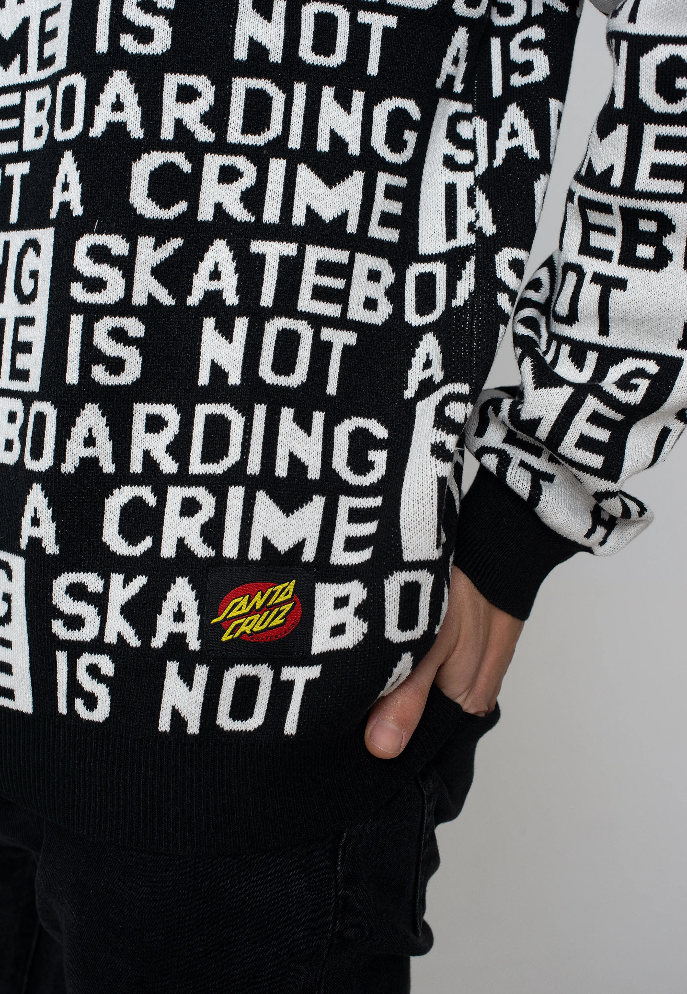 Santa Cruz - Not A Crime Black/White - Pullover