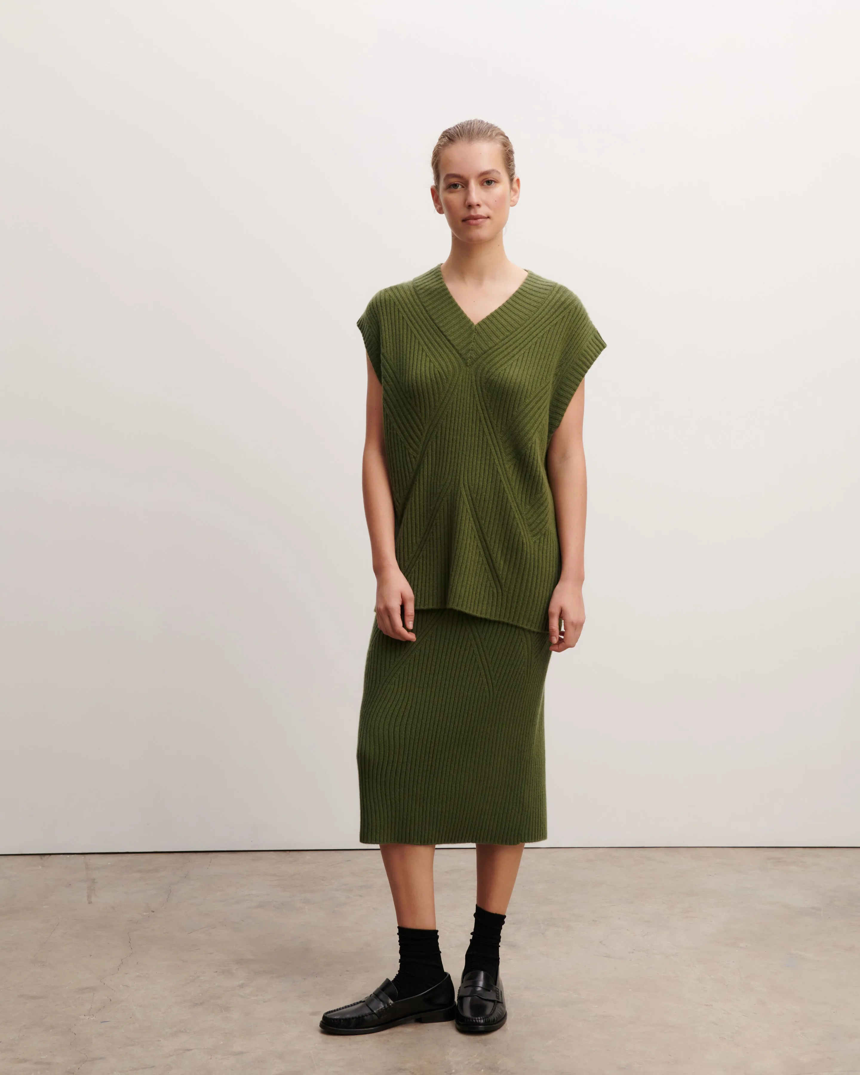 Sleeveless V-neck pullover Eric Bompard