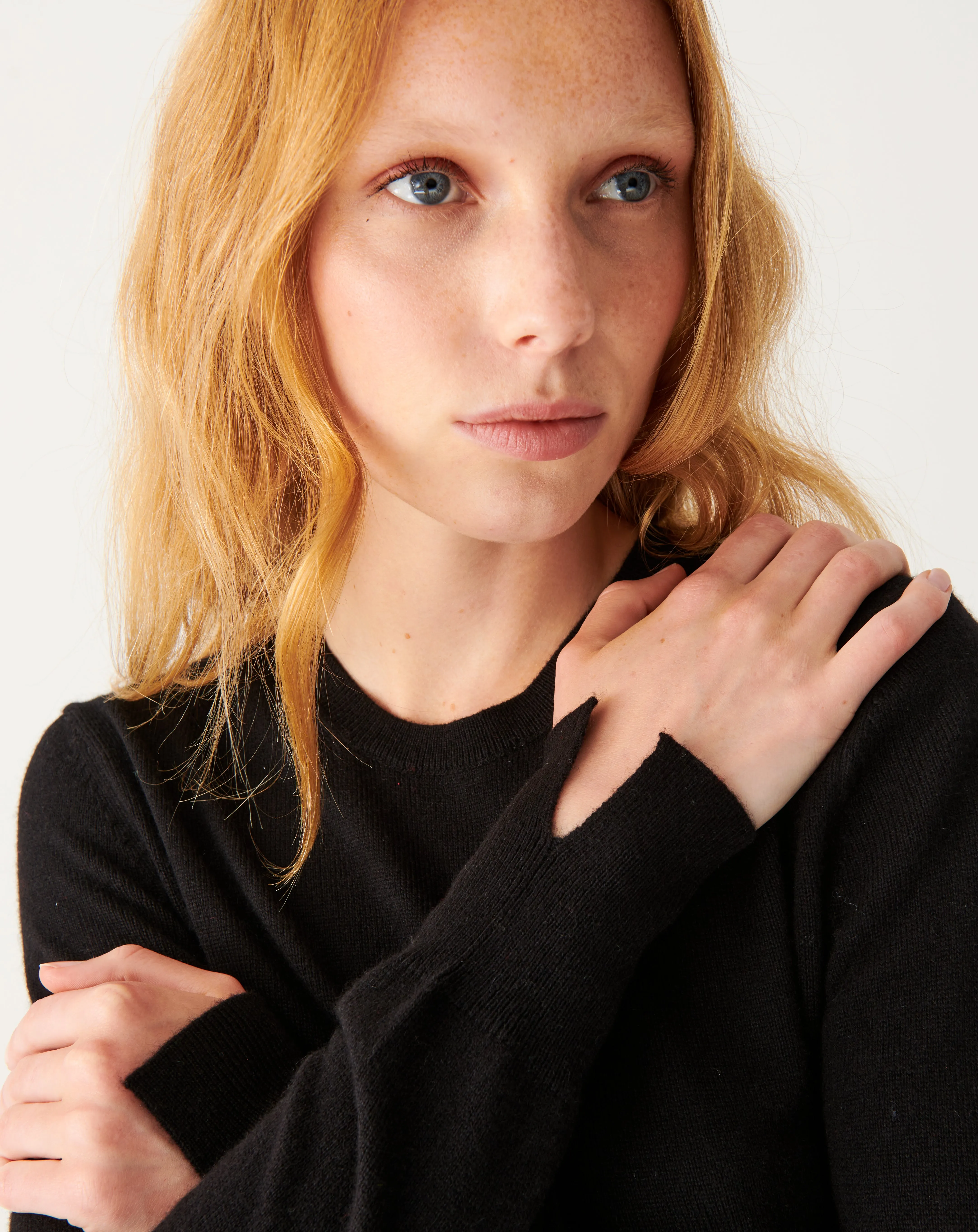 Slit edges fitted crew neck jumper Eric Bompard