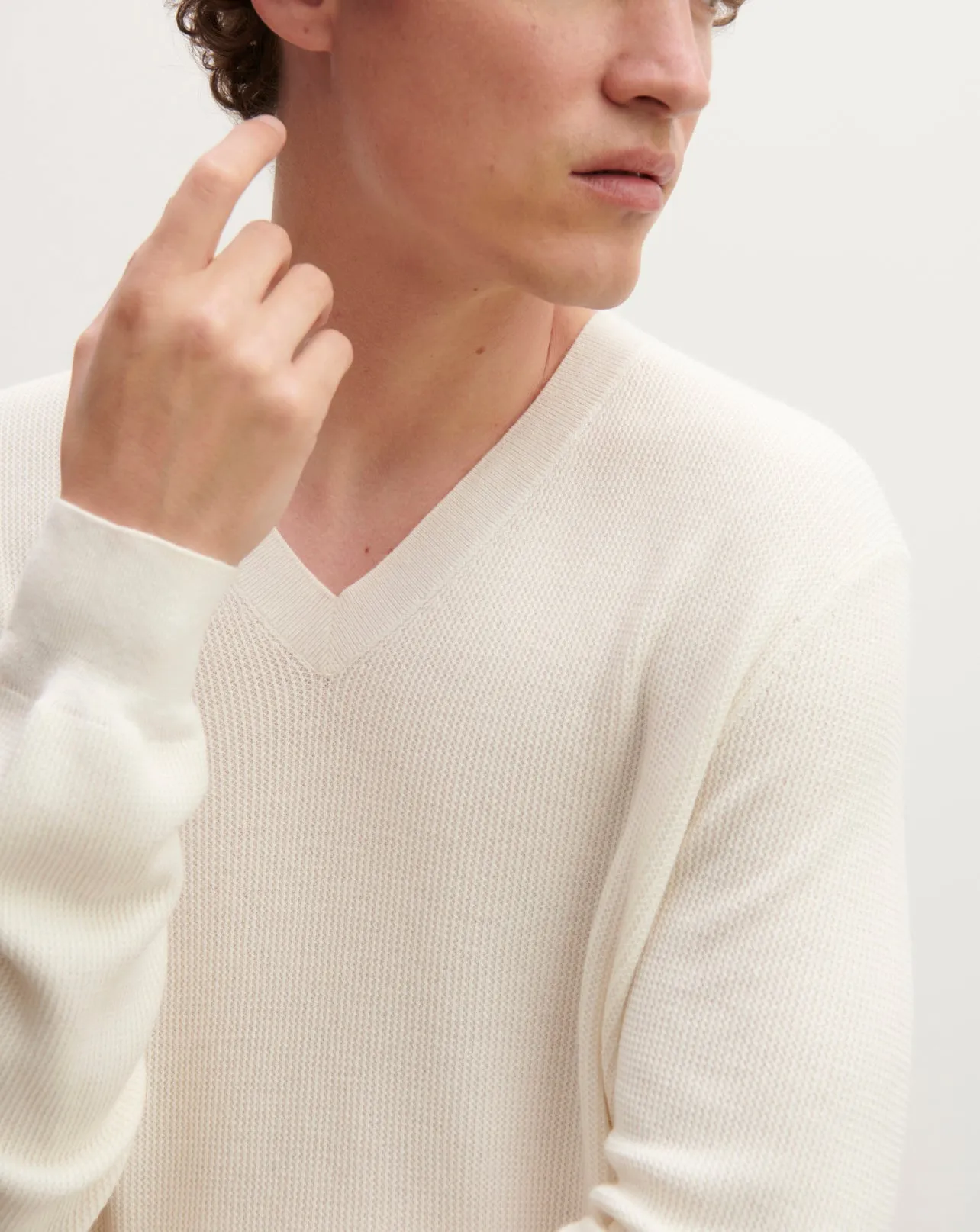 Textured V-neck pullover Eric Bompard
