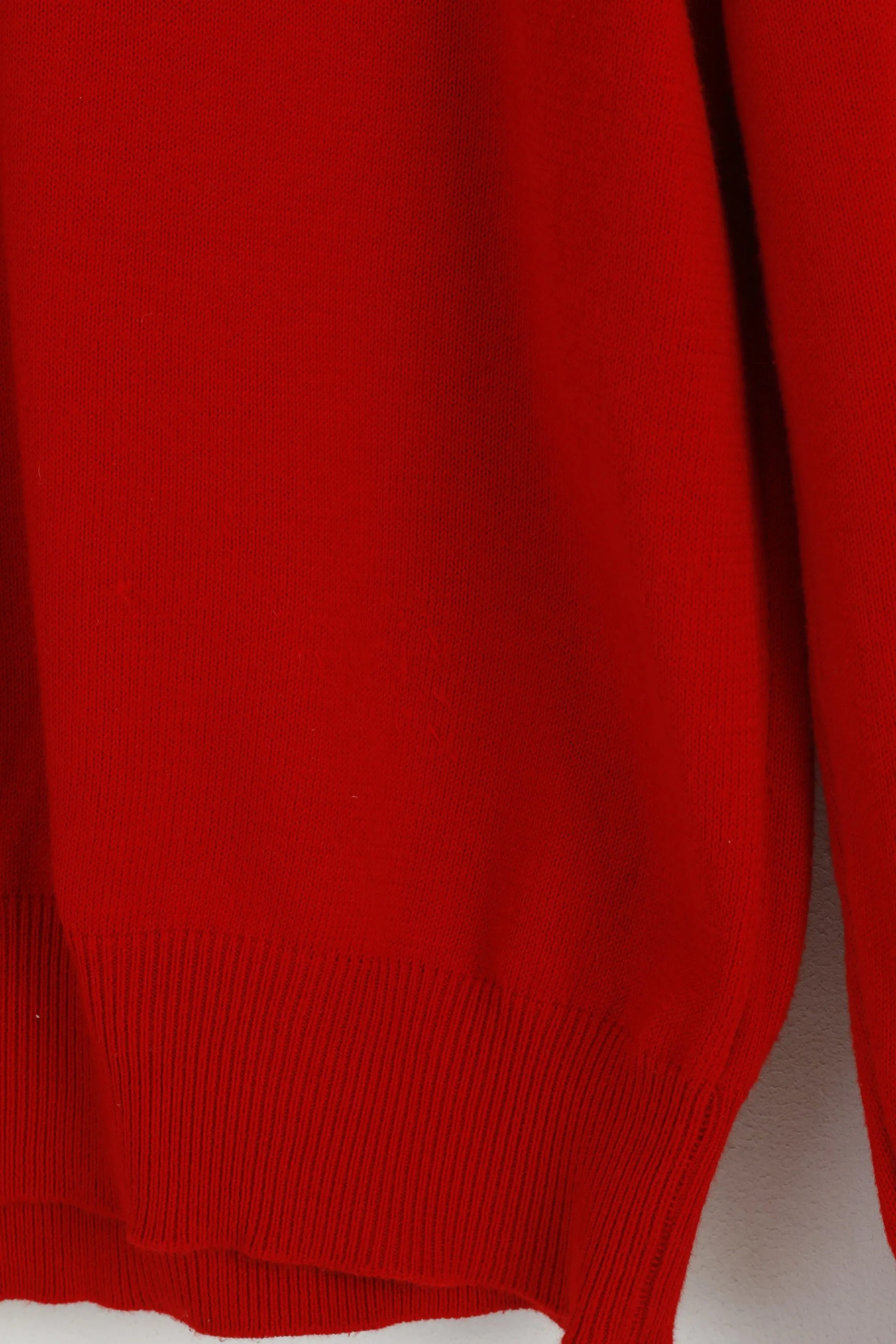 United Colors of Benetton Men M Jumper Red Cotton V Neck Classic Sweater